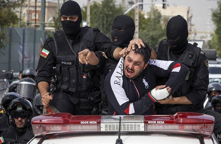 قمه کش اسلامشهر طی عملیات پلیس دستگیر شد
